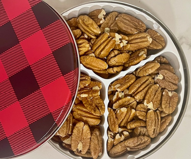 CHRISTMAS HALVES
